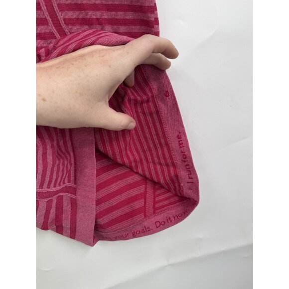 Lululemon Swiftly Tech Tee Women 6 Berry Heathered Athletic Yoga Running Workout - Picture 7 of 9